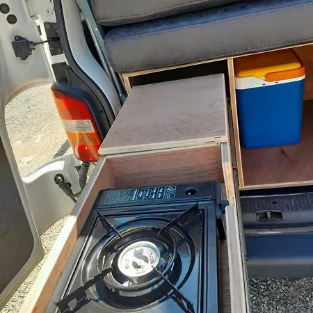 山林小屋 Camper For Rent In Albania